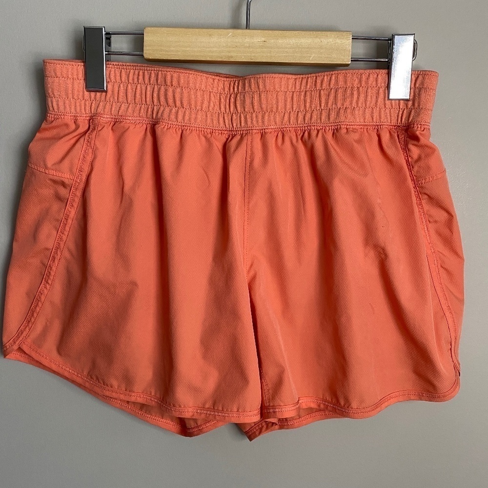 Columbia Women's Coral Athletic Hike Shorts Size Medium